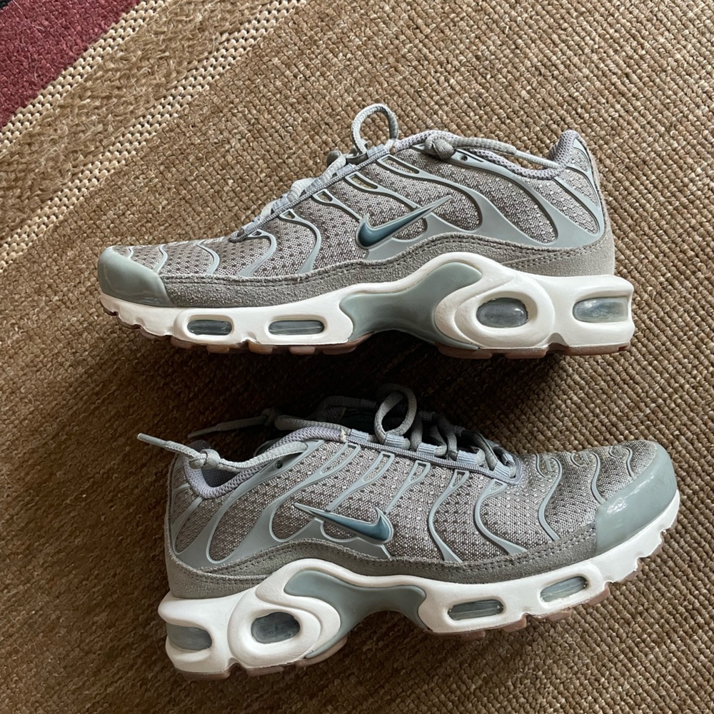Nike air max plus TN women’s 7 with box